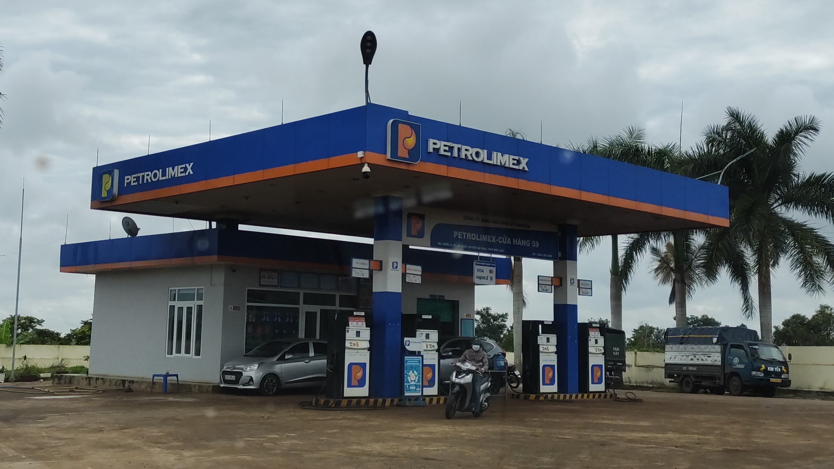 Đắk Lắk: Trạm sạc VinFast - Cửa hàng xăng dầu Petrolimex NTN Số 59